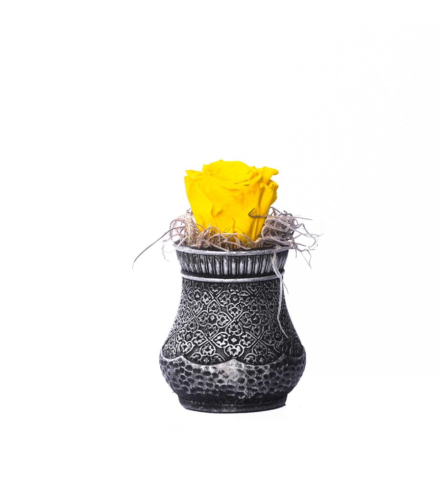 Vase in Ottoman Serisi Sarı Solmayan Gül