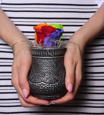 Vase in Ottoman Serisi Rainbow Solmayan Gül