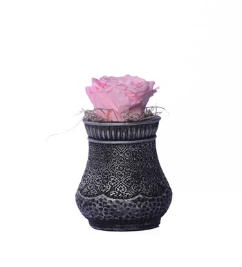 Vase in Ottoman Serisi Pembe Solmayan Gül