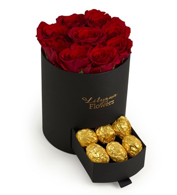 Lilyana Flowers - Yuvarlak Küçük Siyah Kutuda Çikolatalı Kırmızı Gül