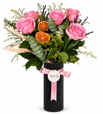 Lilyana Flowers - Pink Roses
